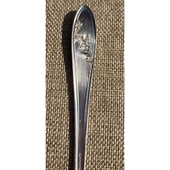 1 Vintage Oneida Community Tudor Queen Bess II Silver Plate 1946 Serving Spoon - Picture 7 of 13